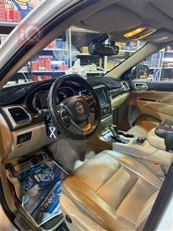 جیپ گراند شیرۆکی